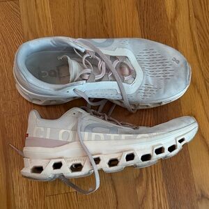 On Running Cloudtec Athletic Shoes - Light pink